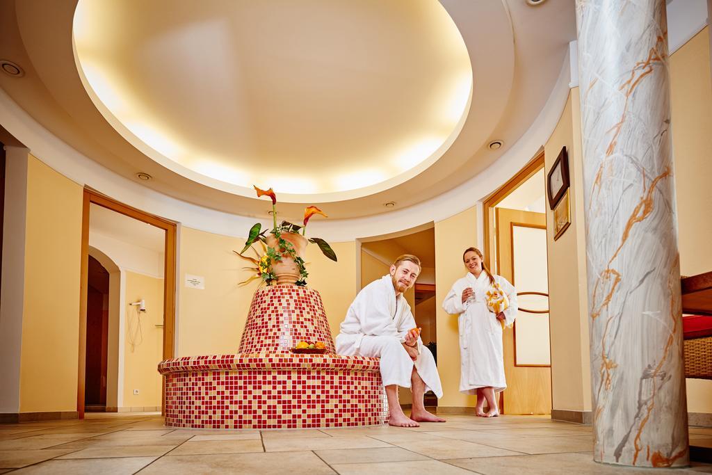 Akzent Hotel Bayerwald-Residenz Neukirchen  Exterior photo