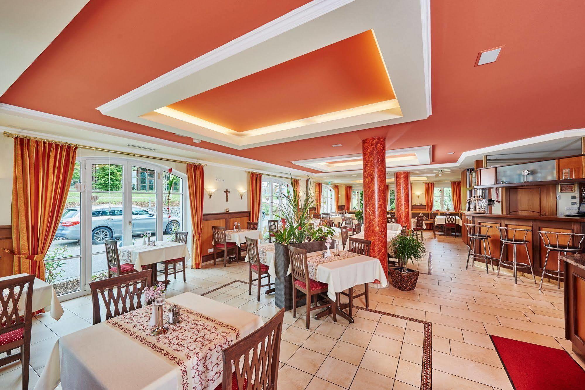 Akzent Hotel Bayerwald-Residenz Neukirchen  Exterior photo